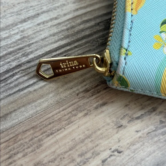 Trina Turk Wallet - lemon small wallet - Picture 4 of 6